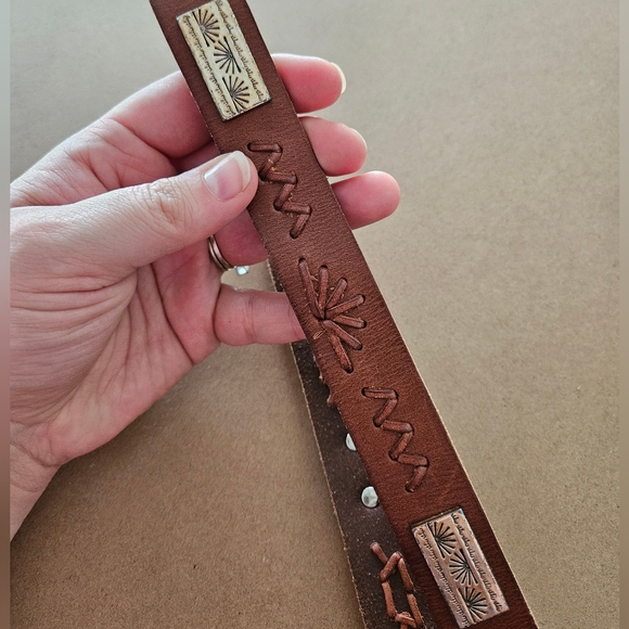 Fossil Medium Leather Stitch Detailing Silver Embellishment Belt - Picture 5 of 10